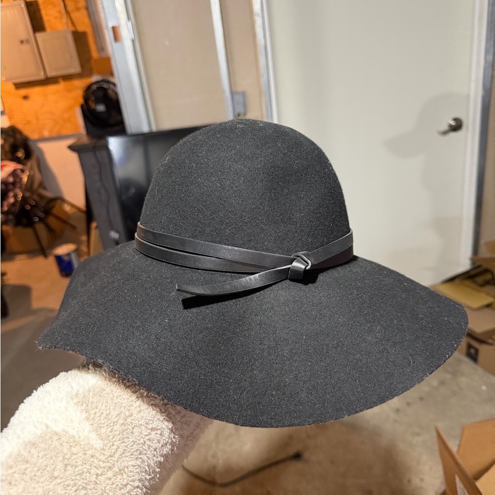 Nordstrom Classic Black Floppy Hat